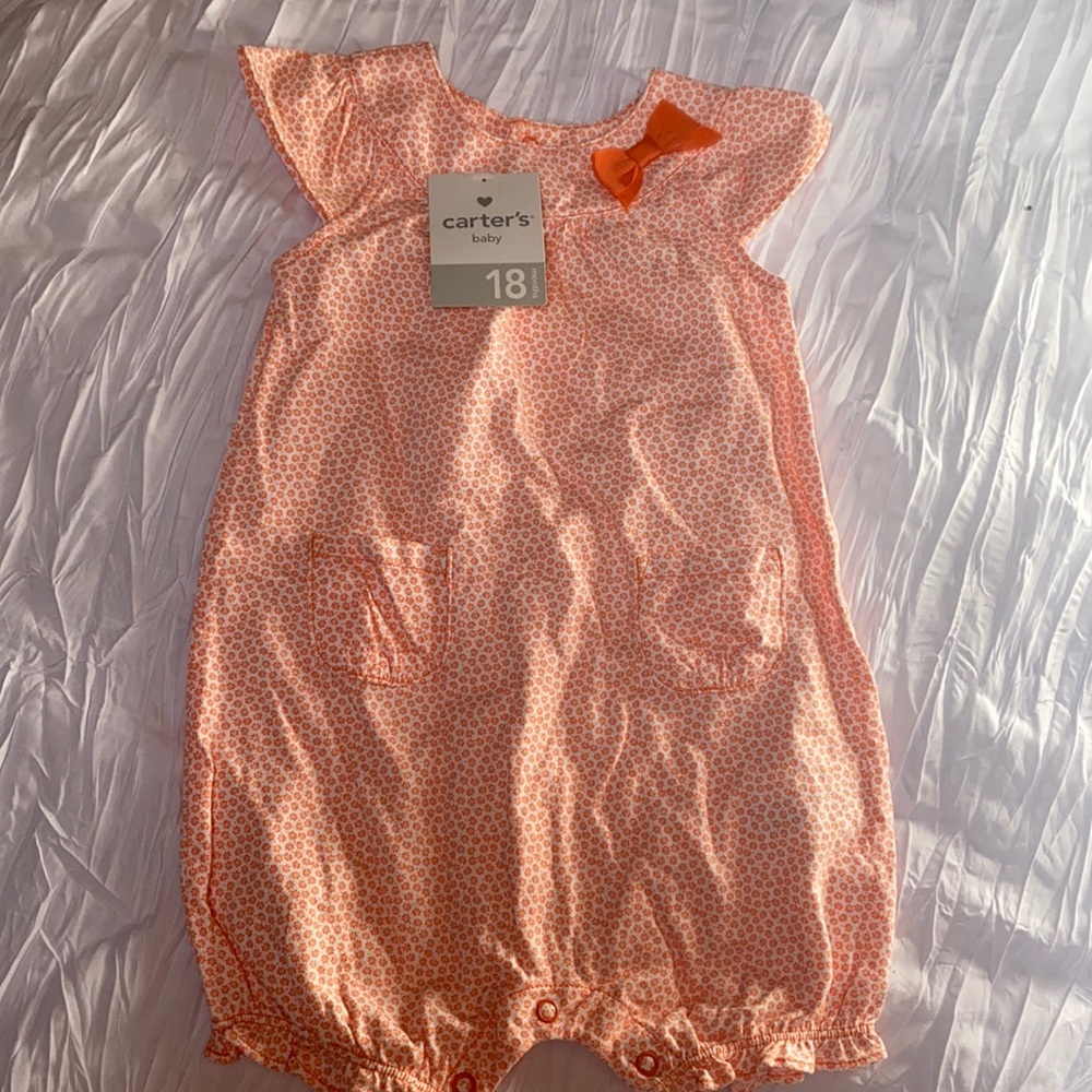 NWT baby girl Carter’s Romper 18 mos